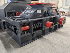 800x600型对辊破碎深夜黄色福利发货 河卵石制砂