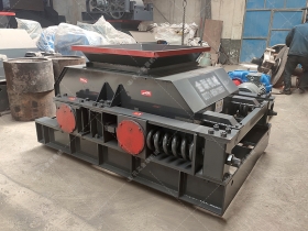 2PGC600X900双齿辊深夜在线免费观看发往青海破镍矿