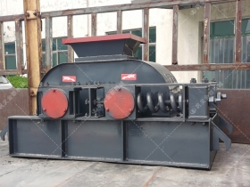 2PG400X250小型对辊深夜在线免费观看发往江苏苏州破碎硅铁