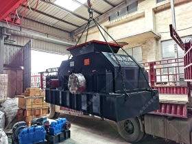 中型1000x700直连式对辊深夜在线免费观看发往广东