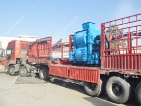 4PG0806中型四辊深夜在线免费观看发往广西南宁破碎铁矿石