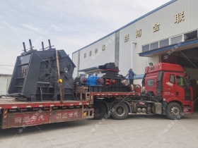 1000*700液压对辊深夜黄色福利，1210反击破发往四川