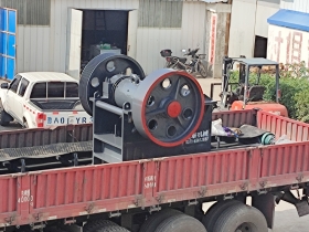 颚式深夜在线免费观看发往重庆破碎矿石