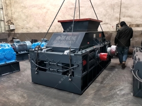 2PG1200*800连轴式对辊深夜在线免费观看发货现场图_发往四川_鹅卵石制砂