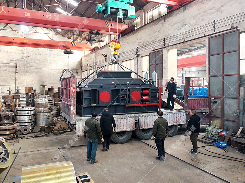 2PGY1500x1000型液压对辊深夜在线免费观看发往云南昆明