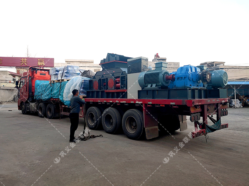 2PGY1200x800鹅卵石液压对辊深夜黄色福利发往重庆