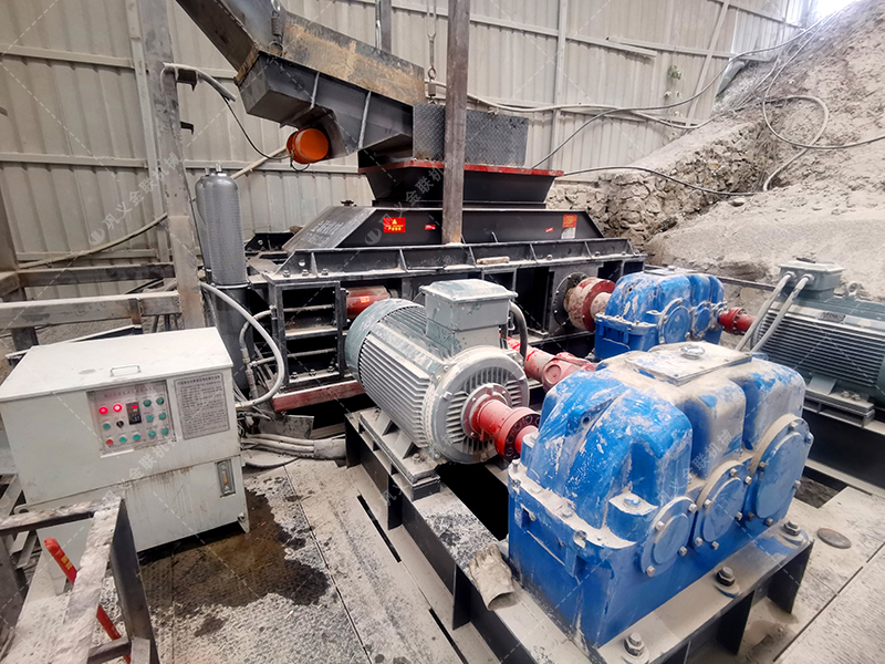 建筑用砂配置的液压对辊深夜黄色福利多少钱一台？