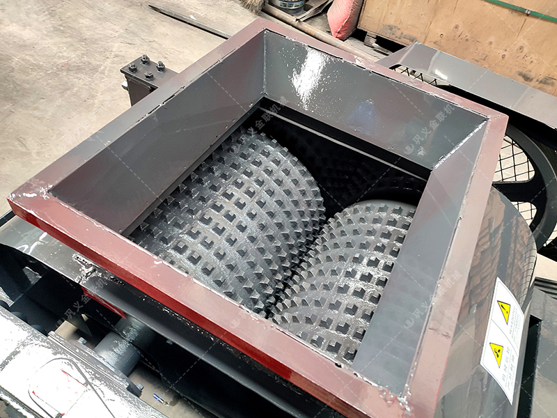 破碎石膏原矿料的双齿辊深夜在线免费观看厂家如何选择？