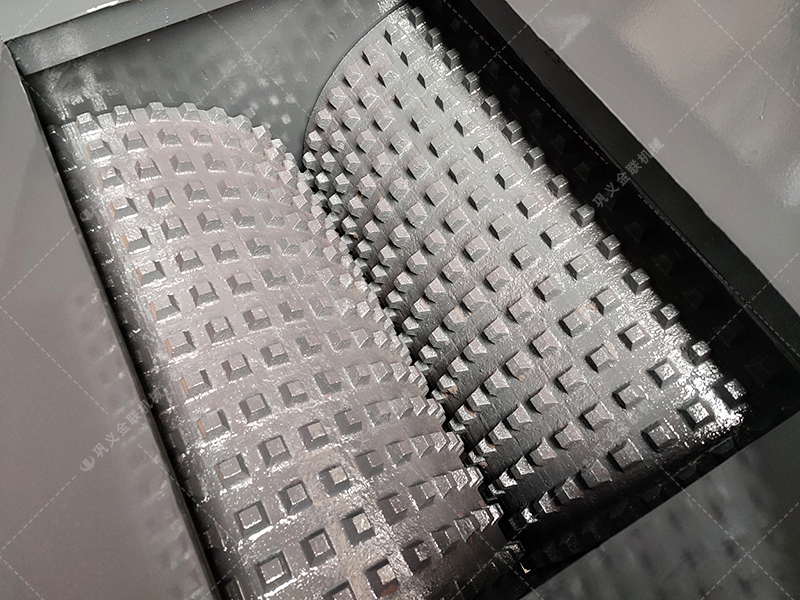 沥青混合料性能不达标？双齿辊深夜在线免费观看助你提升路面质量