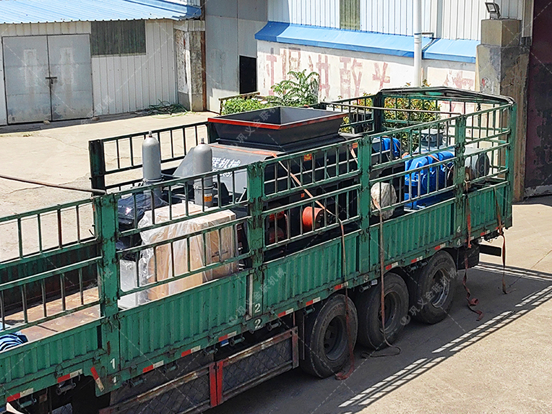 液压式对辊深夜黄色福利 VS 冲击式深夜黄色福利：哪种更适合您的生产线?